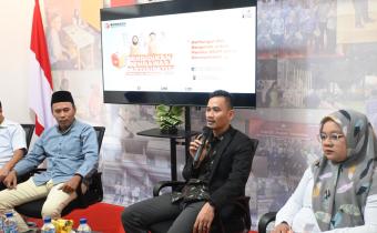 Ketua Bawaslu Kabupaten Pandeglang Febri Setiadi (tengah) saat memberikan sambutan pada kegiatan pendidikan pengawas partisipatif Rabu, (13/05/2026) di Aula Bawaslu Kabupaten Pandeglang