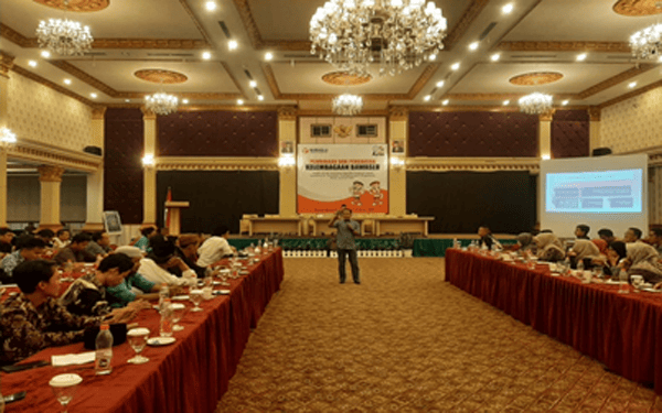 Pembinaan dan Penguatan Kelembagaan Kepada Pengawas Kecamatan sebagai penguatan disiplin kerja