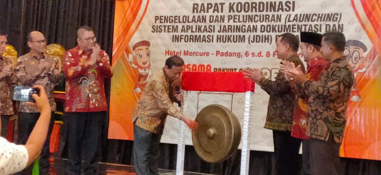 BAWASLU LUNCURKAN SISTEM APLIKASI JDIH TERINTEGRASI