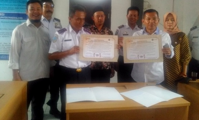 Bawaslu Pandeglang Teken MoU dengan Dinas Perhubungan untuk Penertiban One Way