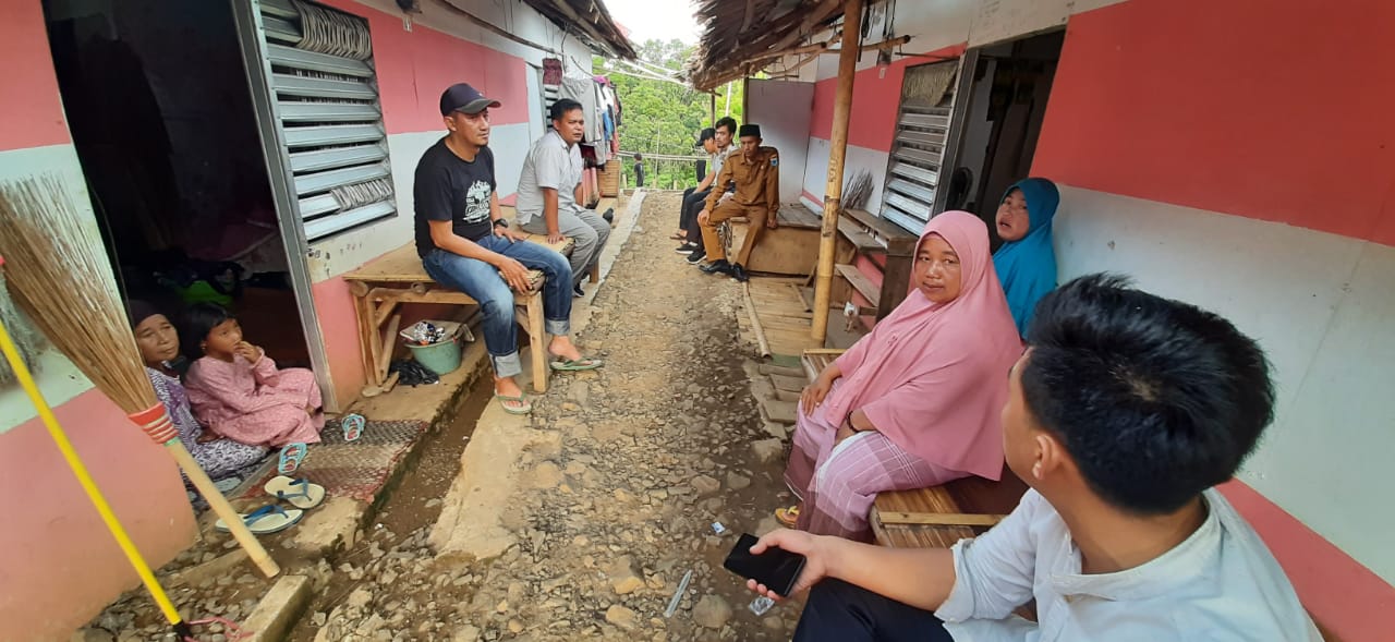 Bawaslu Pandeglang Pastikan Hak Pilih Warga Huntara Terlindungi.