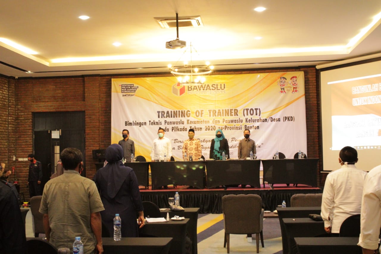 Bawaslu Pandeglang Ikuti Kegiatan Training Of Trainer (TOT) di Hotel Forbis Cilegon.