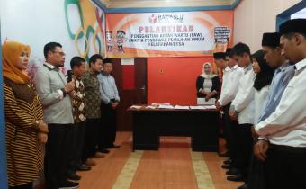 Bawaslu Pandeglang Lantik 6 Pengawas Desa