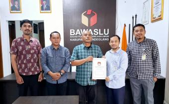 KPU Kabupaten Pandeglang saat menyampaikan Data pemilih yang akan dilakukan Coktas