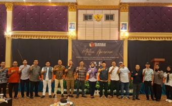 Seluruh jajaran Bawaslu Kabupaten Pandeglang saat malam apresiasi kinerja pengawasan Panwaslu Kecamatan Se-Kabupaten Pandeglang